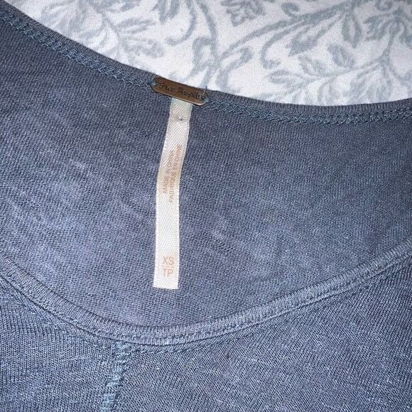 Free People Bittersweet Cold Shoulder Dark Blue crop top ruffles blouse size XS - Picture 6 of 6